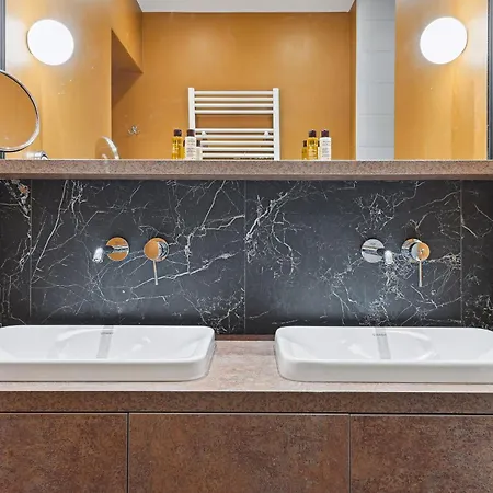 Veeve - Transcendent On The Trocadero Apartment *